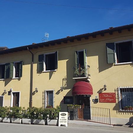 Al Borgo Alloggi Desenzano del Garda Buitenkant foto