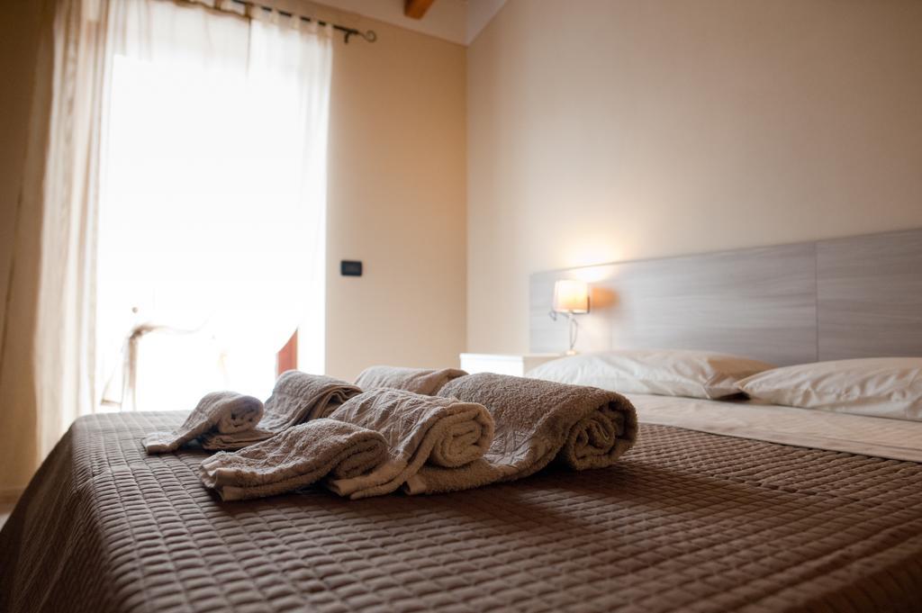 Al Borgo Alloggi Desenzano del Garda Kamer foto
