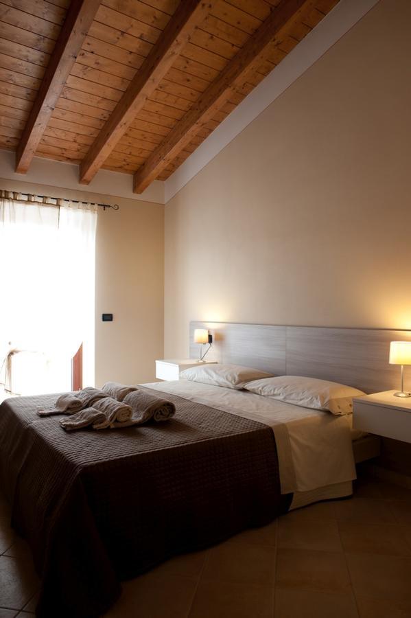 Al Borgo Alloggi Desenzano del Garda Buitenkant foto